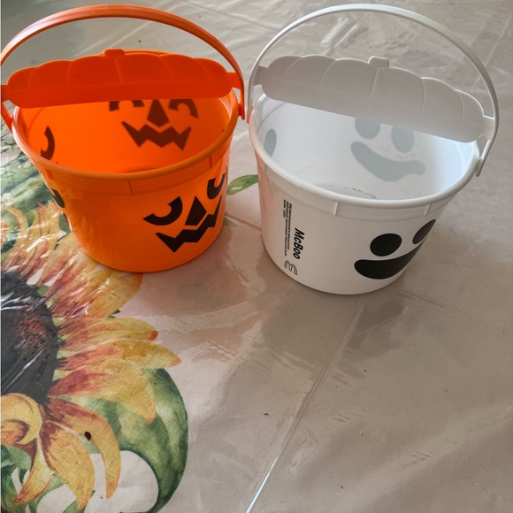 2022 McDonald’s Halloween Pumpkin and Ghost Buckets - Picture 3 of 3